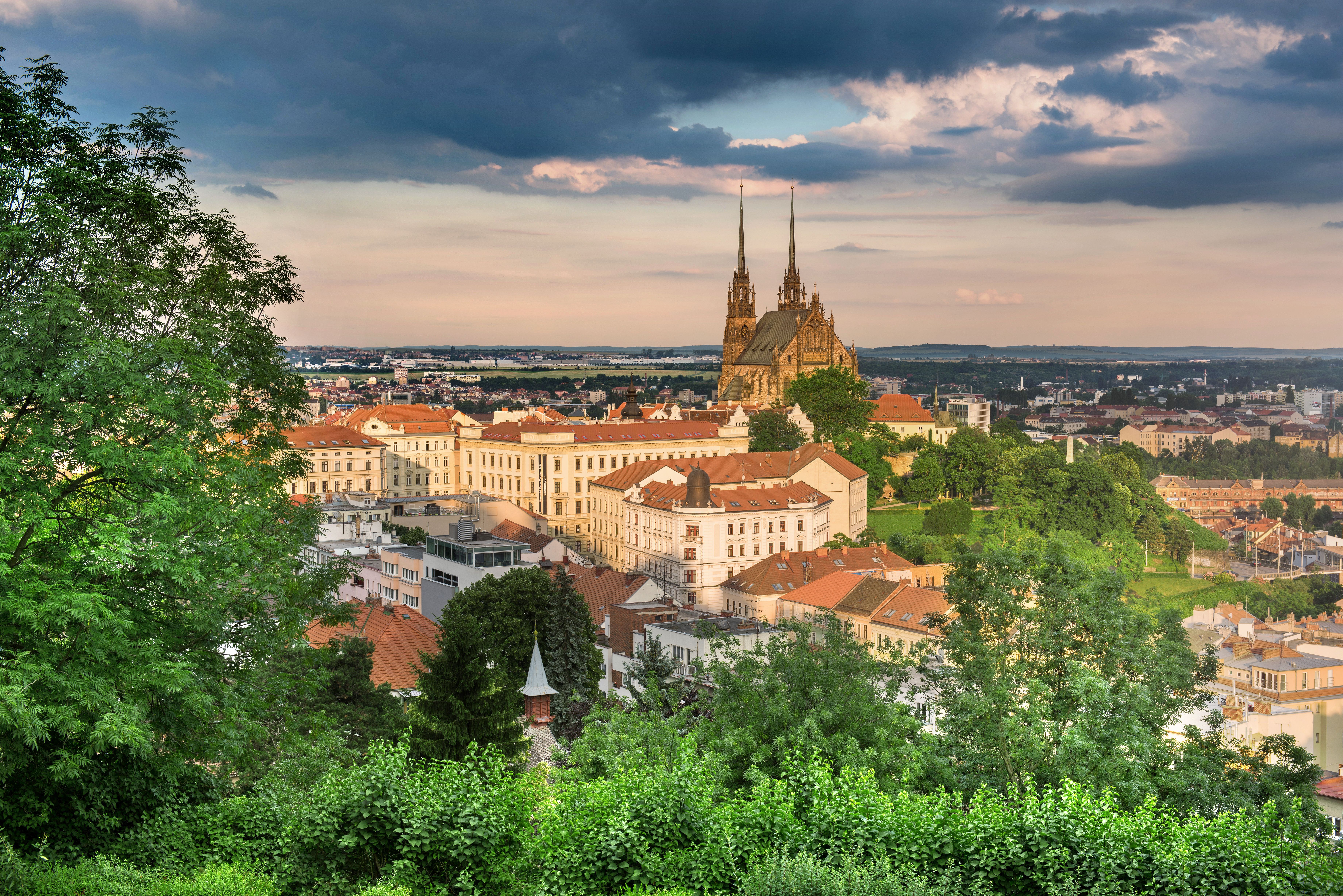 Чехия москва время. Чехословакия Брно. Город в Чехии Brno. Брно Чехия достопримечательности.